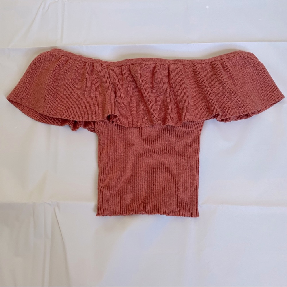 Forever 21 off the shoulder crop top. Size small in and orange/pink color.
